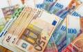 نرخ رسمی یورو و پوند کاهش یافت
